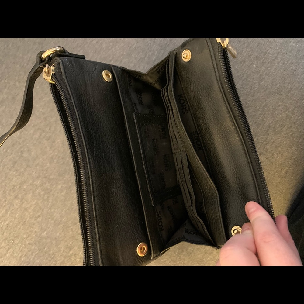 Michael Kors Crossbody Bag Black - Picture 3 of 6